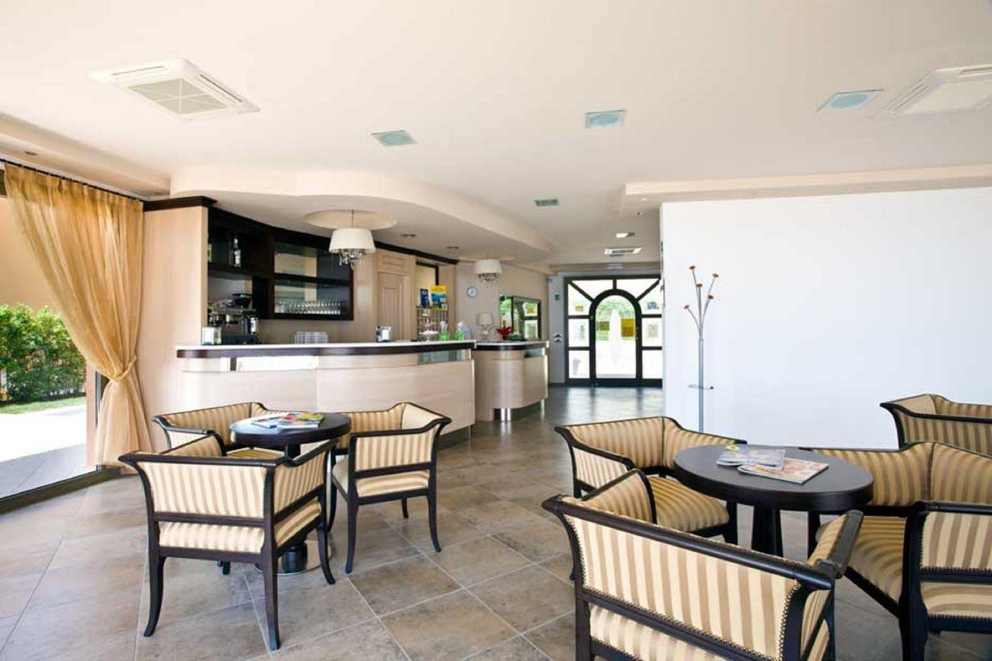 Residence Besass, Gtsgroup Tignale Exterior foto